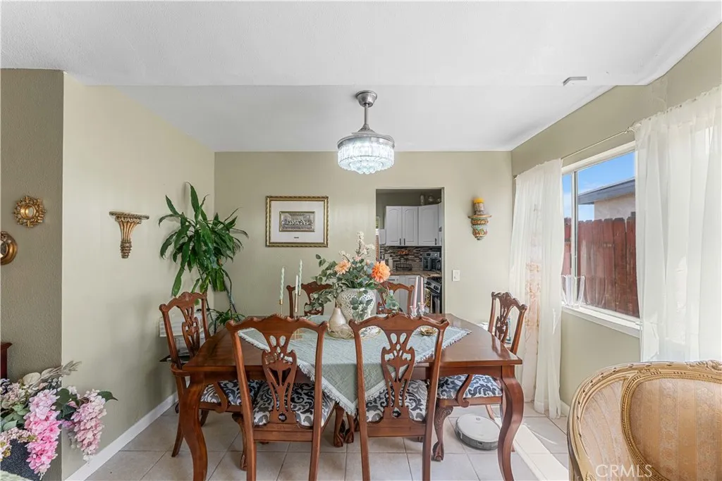 44202 E 4th Street, Lancaster, California 93535 home-pic-11